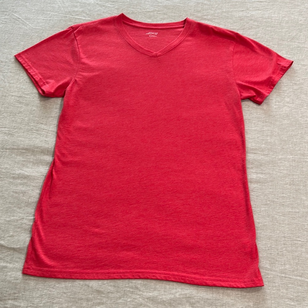 NWOT  BCG Mens Short Sleeve V Neck Tee